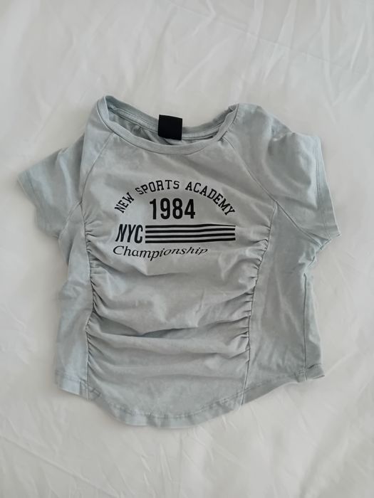 T-shirt Bershka tamanho 26