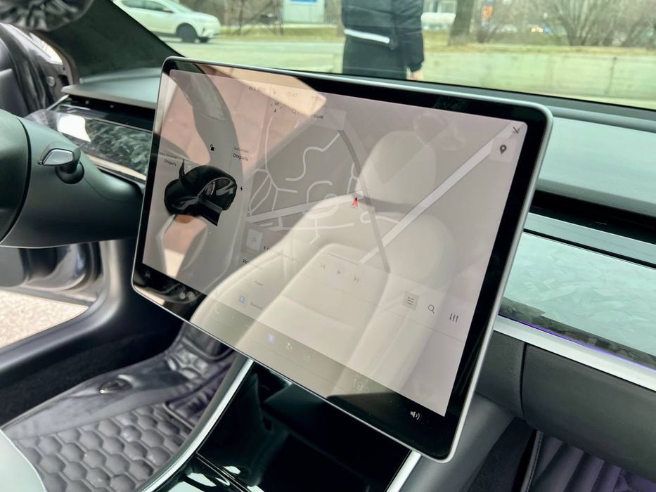 Tesla model 3 dual motor 2020