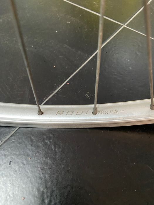 Roda/ jante Dianteira Vintage Rodi Alumínio 28 x 1 5/8 (Estrada / Clássica)