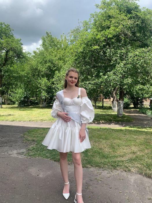 Жіноча корсетна сукня