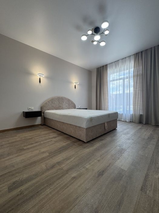 Продам  БЕЗ КОМІСІЇ новий будинок з ремонтом 80 км від м. Києва