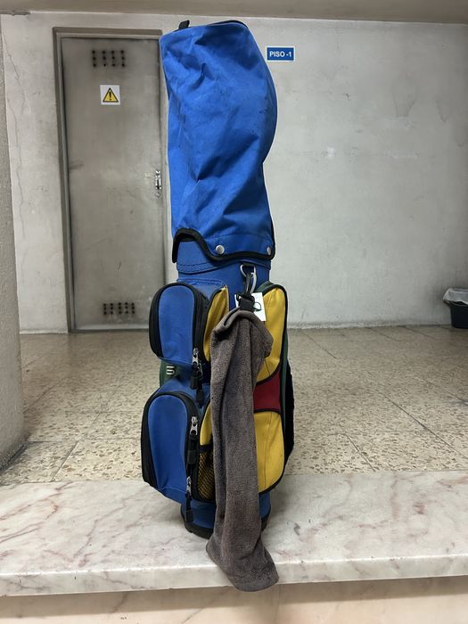 Saco e tacos de golfe para criança