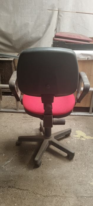 Cadeira de escritório em excelente estado