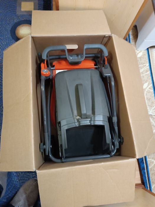 Газонокосилка аккумуляторная Husqvarna LC141