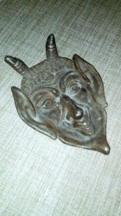 продам пепельницы