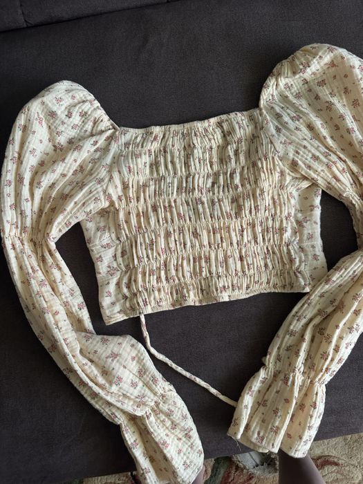 приємний топ, дуже легкий