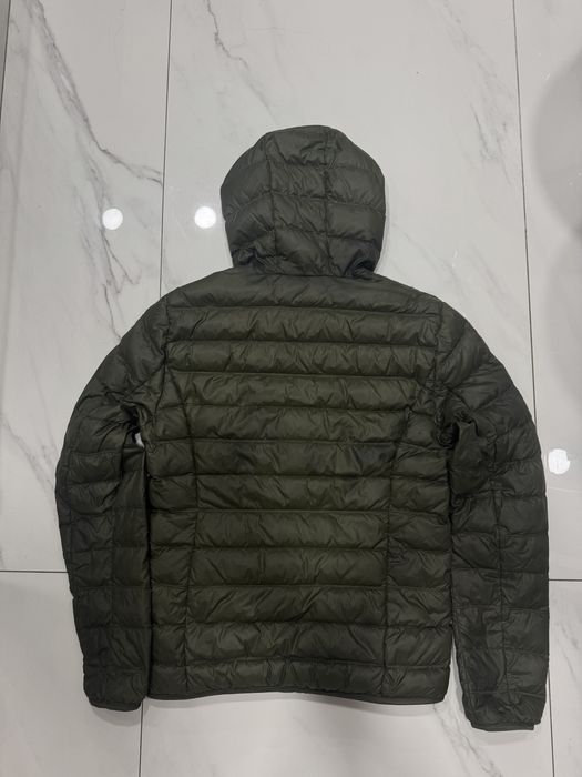 Чоловічий мікропухрвки Emporio Armani розмір М С стан 5 дефект на фото