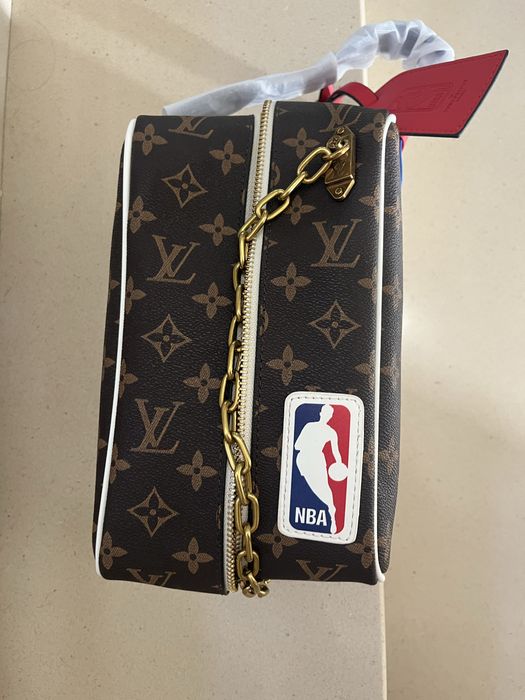 Mala homem LV - coleção NBA