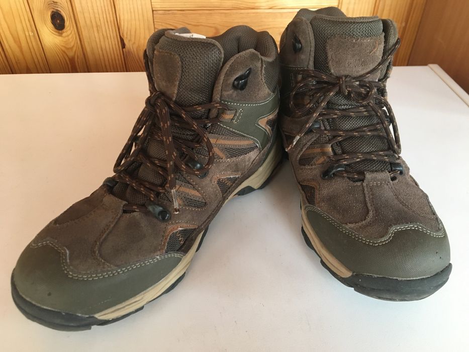 Зимові черевики.42р