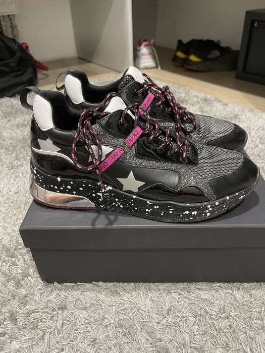 Продам кроссовки Lui jo