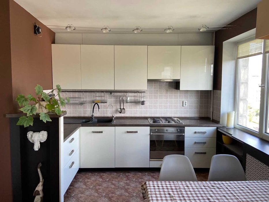 Без% 2к вул.Полку Азов 25 Цегла