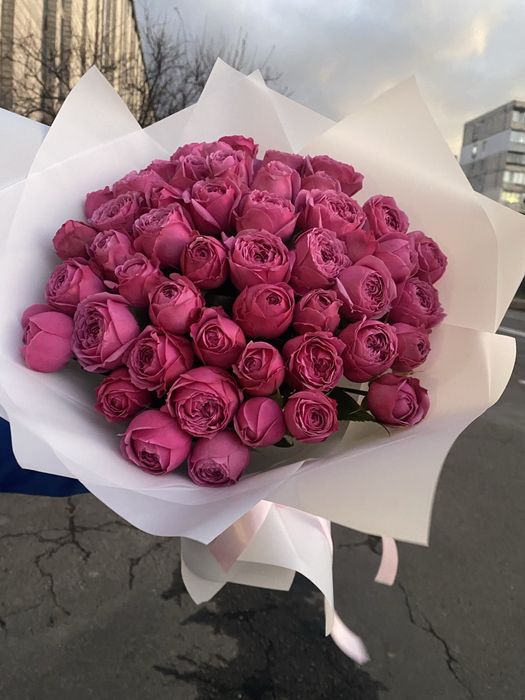 Букет троянд, букет 51 троянда, букет 101 троянда, доставка квітівКиїв