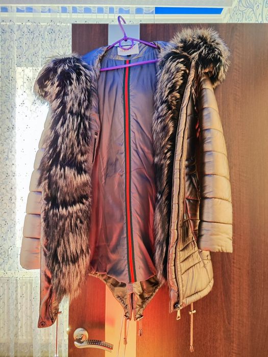 Куртка в ідеальному стані