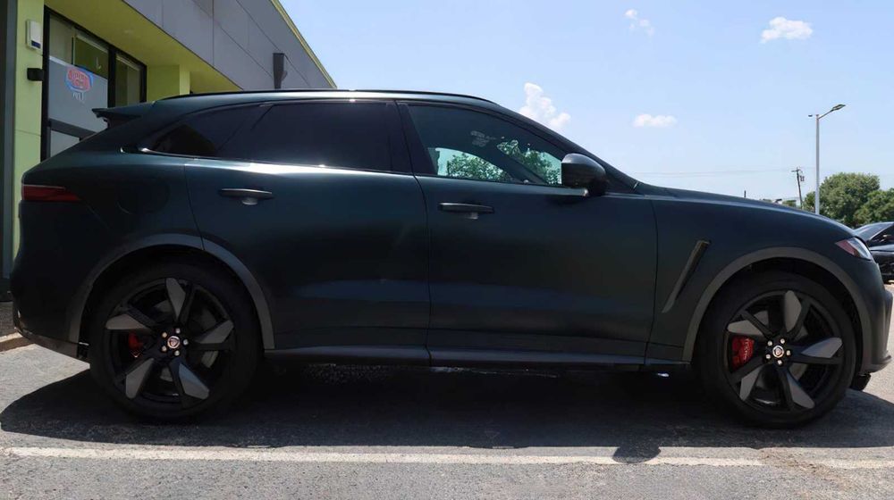 Jaguar F-PACE SVR      2022