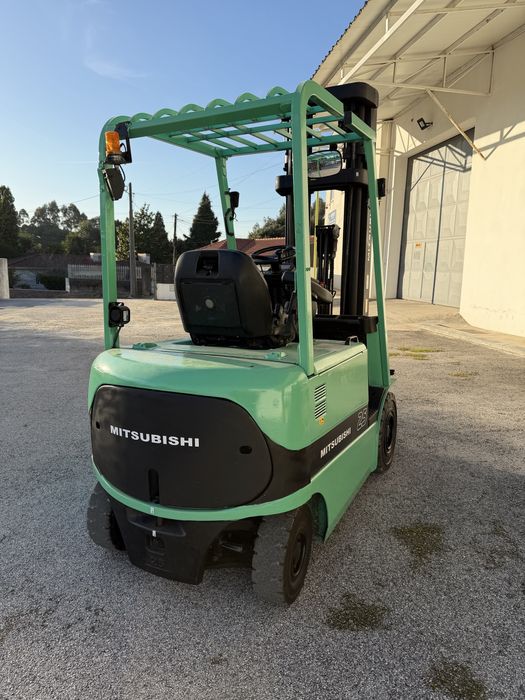 Mitsubishi empilhador eletrico - 2500kg - triplex 6m