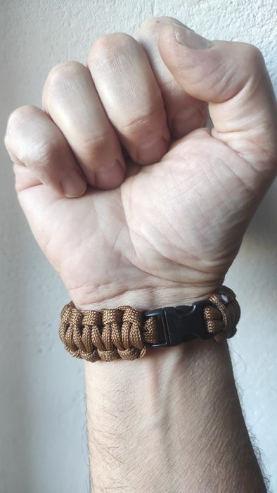Браслет із паракорду