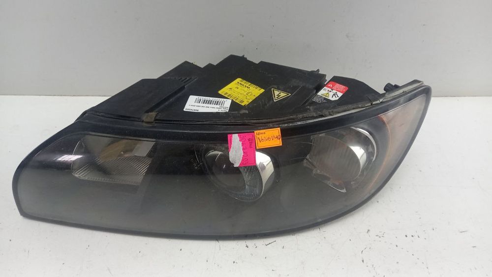 Фара левая Volvo S40 V50 2006-2010 30678203