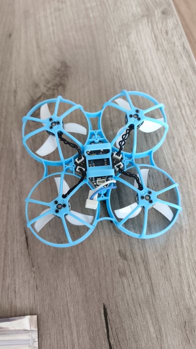 Sprzedam dron BetaFPV Meteor75 Pro