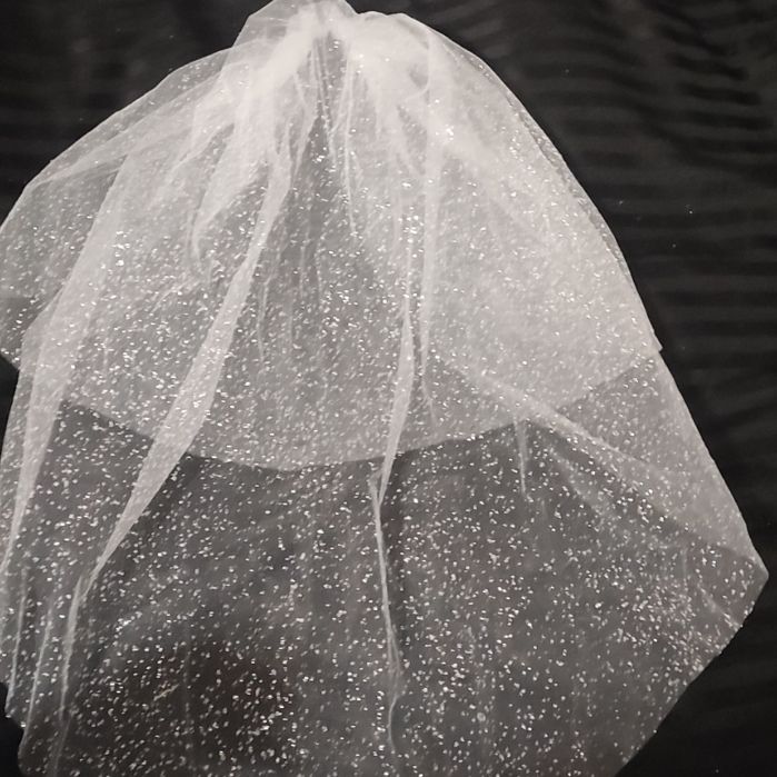 Фата коротка блискуча