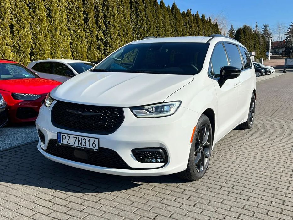 Chrysler Pacifica 3.6 V6 287 KM 7 osób Jak Nowa Kamery 360/ Skóra/ Zarejestrowany