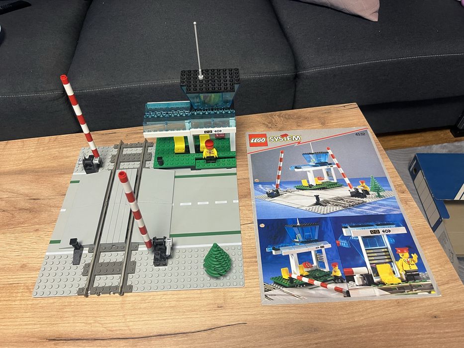 Lego system przejazd kolejowy 9v 4532