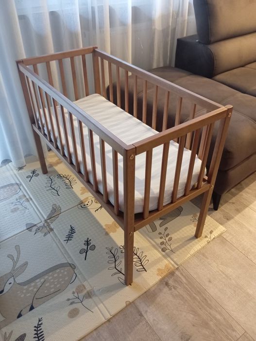 Łóżeczko niemowlęce Woodies + gratis karuzela Chicco