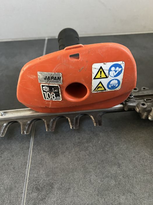 Бензинові ножниці для стрижки кущів Echo HCS-3210ES