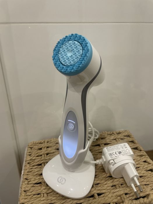 angeLOC | LumiSpa | NuSkin