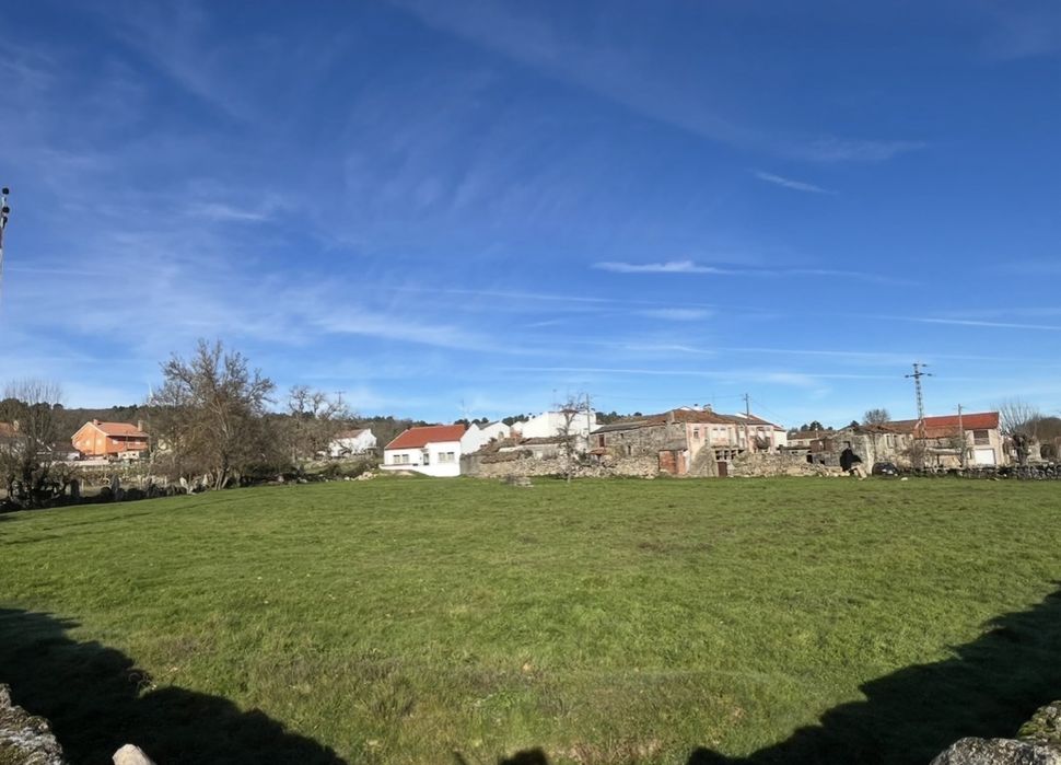 Rapoula/ Guarda - Casas Rusticas com Terreno