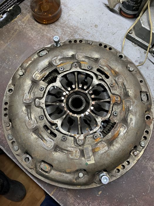 Продам Маховик Зчеплення Демпфер 2.0 dCi m9r 8200743592