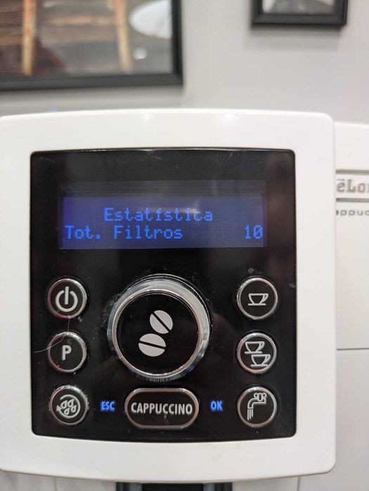 Máquina de Café automática DELONGHI Magnifica Cappuccino ECAM23.460.W