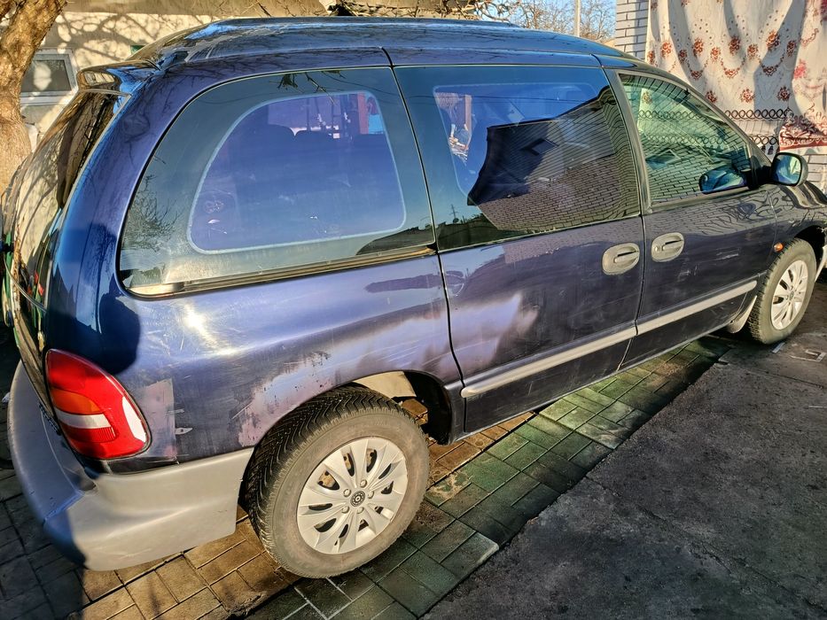 автомобіль крайслер