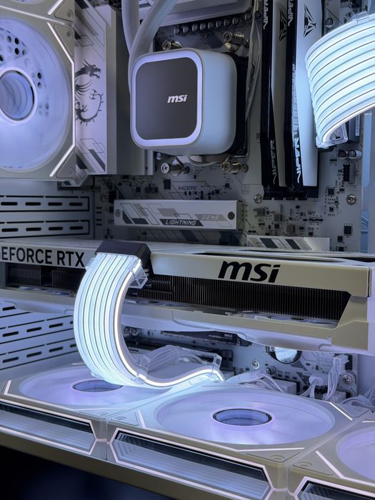 Digital PC Apex Monarch | Ryzen 7 9800X3D + RTX5080