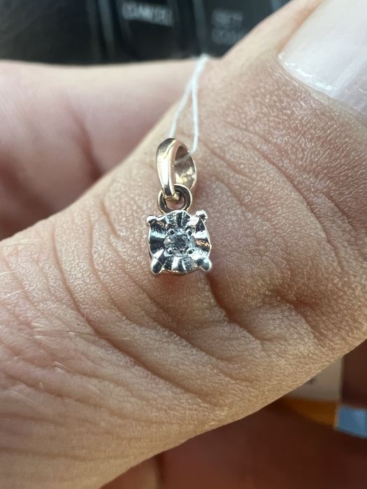 Золотой кулон с бриллиантами 585 проба