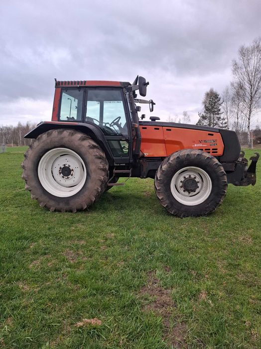 Valtra 8450 ciągnik