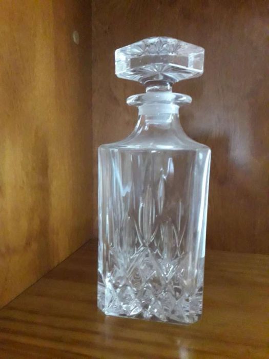 Garrafa de cristal64738340656769121