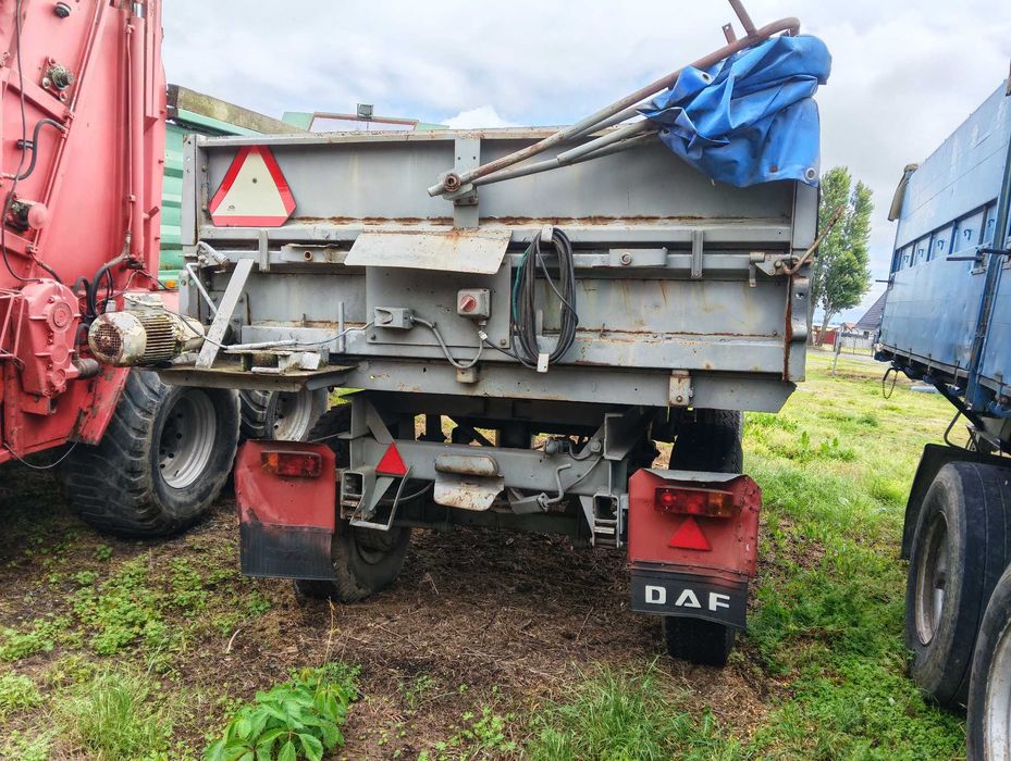 Przyczepa rolnicza wywrotka HL 8011