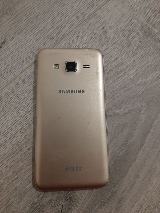 Samsung J320H на запчастини