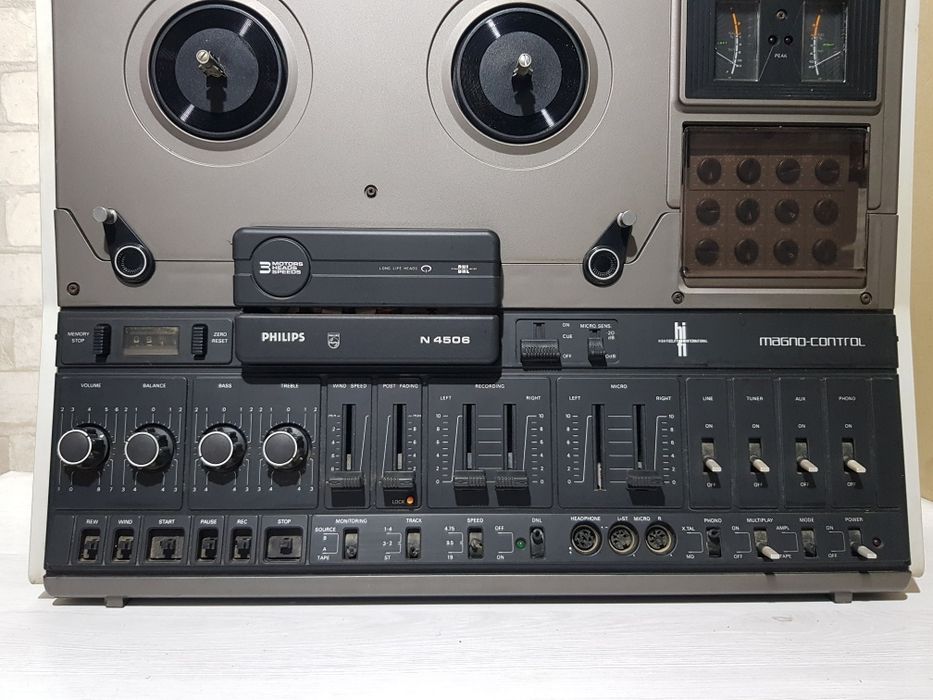 3 головий! Бобінний магнітофон/Бабиник Philips N 4504/4506 б/у з Німеч