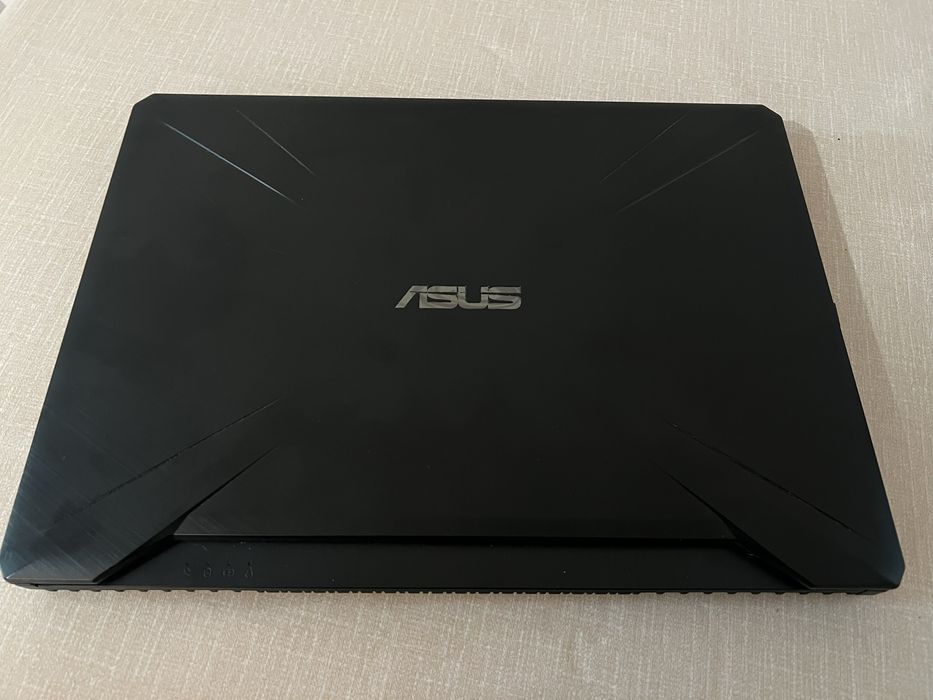 Asus TUF Gaming FX505DT - Ryzen 5 / GTX 1650 / 16 ГБ ОЗУ / SSD 512 ГБ