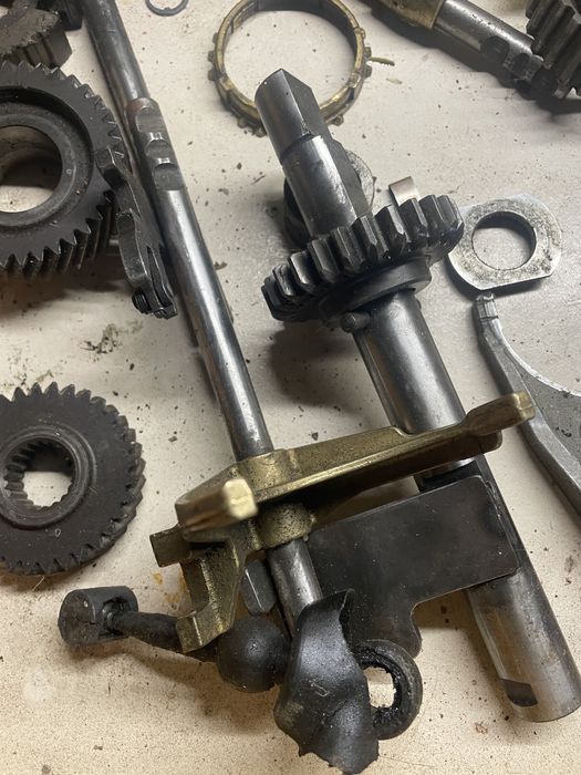 Кпп рено . Запчастини, jb3