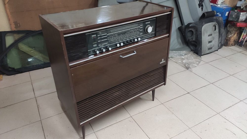 Móvel Aparelhagem  Grundig vintage dos anos 70