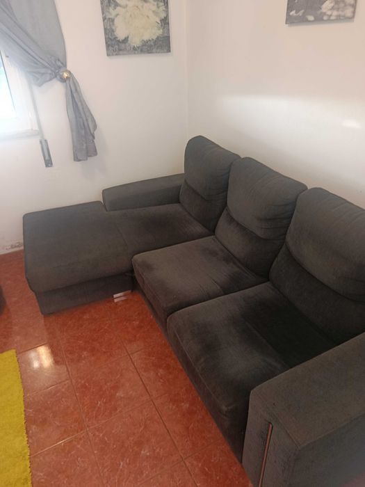 Sofa com 3 lugares um deles chaise long