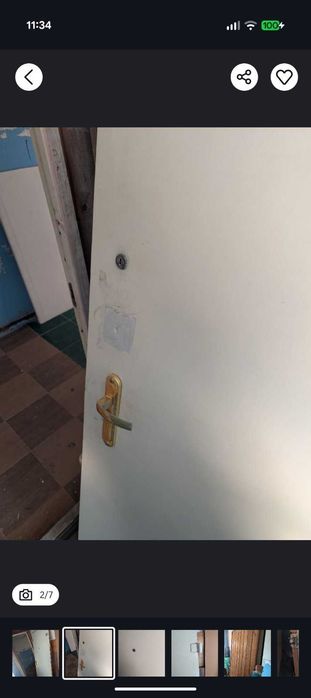 Дверь, металл, два замка, утеплена.