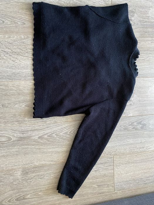 Sweterek czarny 140