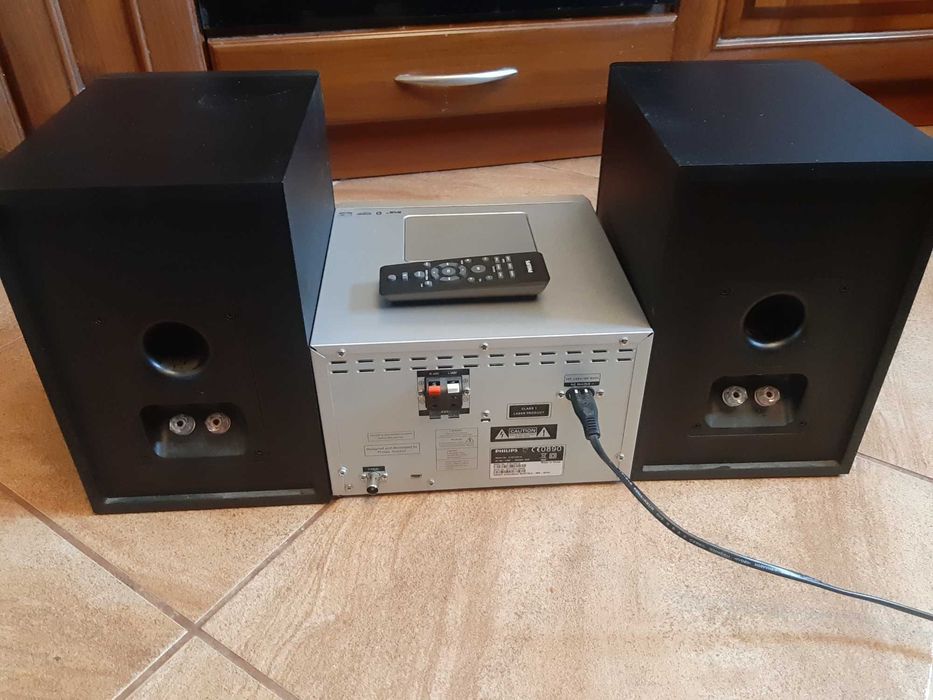 Wieża Philips BTB7150