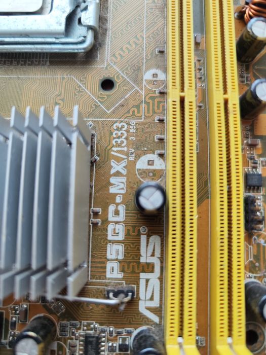 MotherBoard / Placa-Mãe ASUS P5GC-MX/1333 (Rev. 3.05G) + CPU
 P5GC-MX/1333 (Rev. 3.05G)