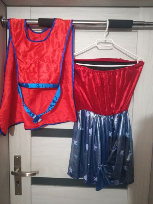 Przebranie strój kostium Wonder Woman z peleryna 125-150cm