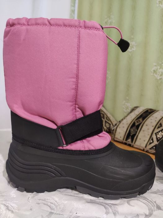 Спортивні ботінки