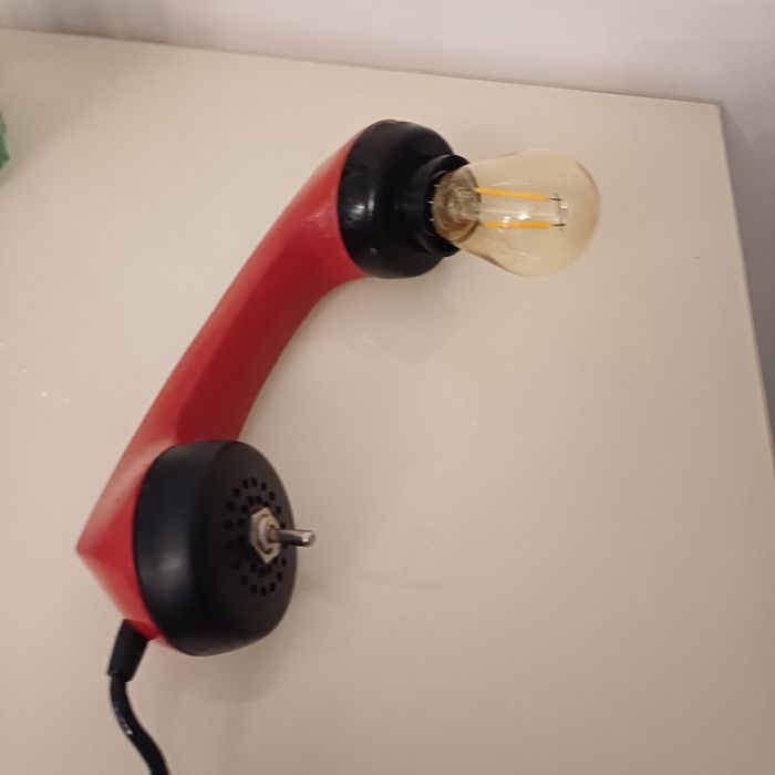 Sluchawka telefony stacjonarnego czasów PRL
